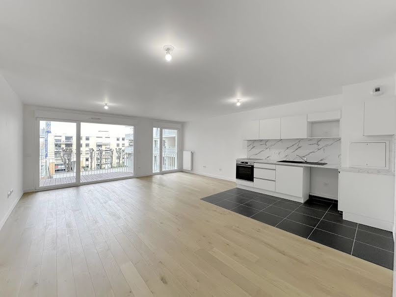 Location  appartement 4 pièces 94 m² à Clichy (92110), 2 228 €