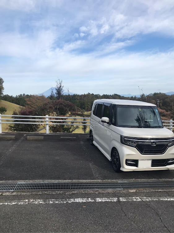 Nボックスカスタムの車高調整に関するカスタム事例の投稿画像1枚目