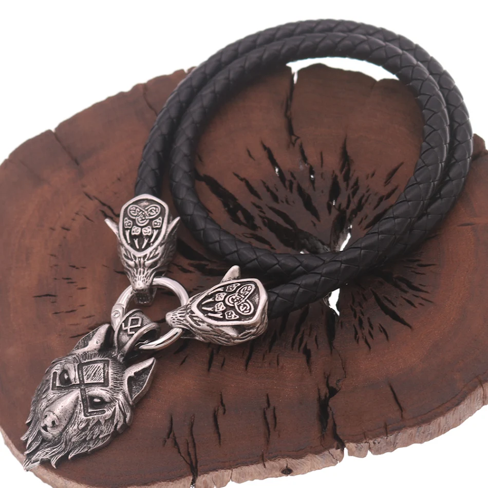 Aoding privezak od legure cinka sa glavom vuka Vikinga. Skandinavski nakit. Nordijski stil. Savršen poklon za muškarce. Hrabar i elegantan dizajn.