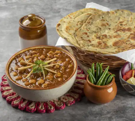 Amritsari Kulche Chhole (2 Piece Kulcha) - Served 1