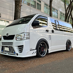 ハイエースバン TRH200V