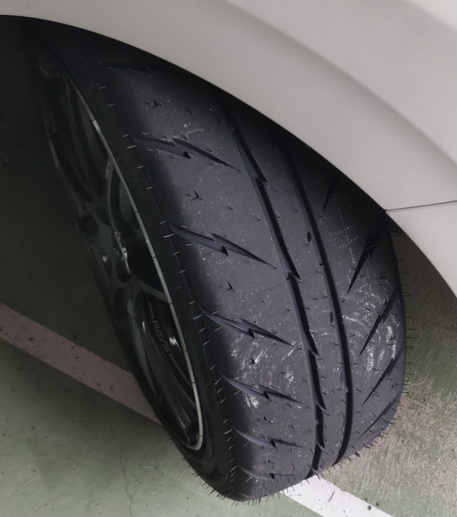フリード+のシバタイヤ初装着・夏の車高に調整・タイヤと車体のマッチング・今年の夏仕様に関するカスタム事例の投稿画像10枚目