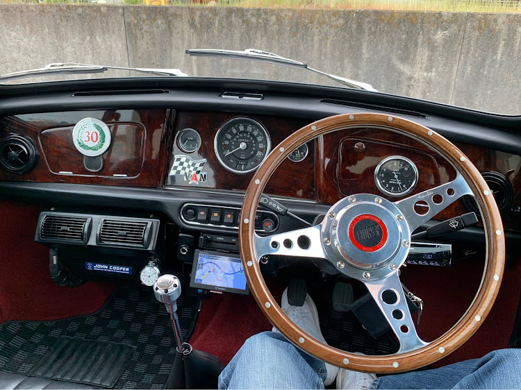 ミニクーパー1.3の夏の思い出・新舞子海水浴場・お金で買えないプレミアムチケット・お金で買ったモトリタステアリングに関するカスタム事例の投稿画像5枚目