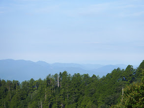 遠くに奥美濃の山も薄っすらと