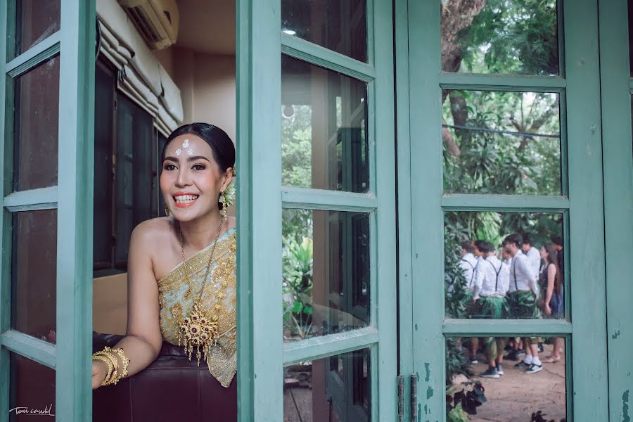 Wedding photographer Chayutpong Chirasuk (tooncandid). Photo of 13 June 2019