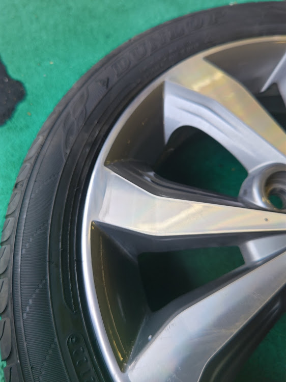 嘉衛門（かえもん）さんが投稿した嘉衛門港北店・ホイールリペア・クイックリペア・日産・ルークスに関するカスタム事例の投稿画像3枚目