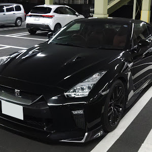 NISSAN GT-R R35