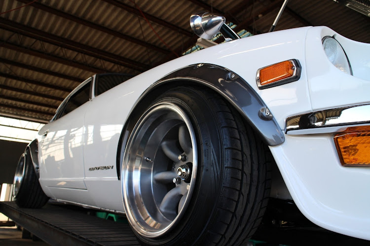 フェアレディZのz project japan・コレクション・コルベットc3・s30z・コルベットに関するカスタム事例の投稿画像17枚目