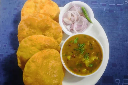 Bedmi Poori Combo