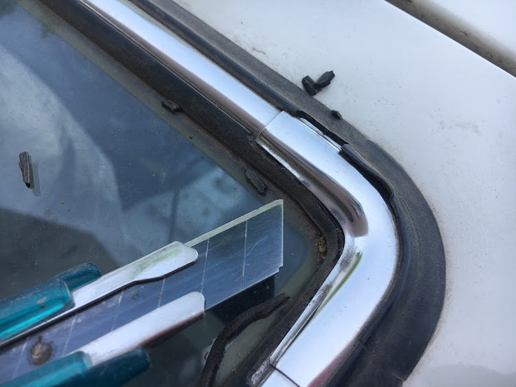フェアレディZのレストア・自家塗装・L型・S30に関するカスタム事例の投稿画像4枚目