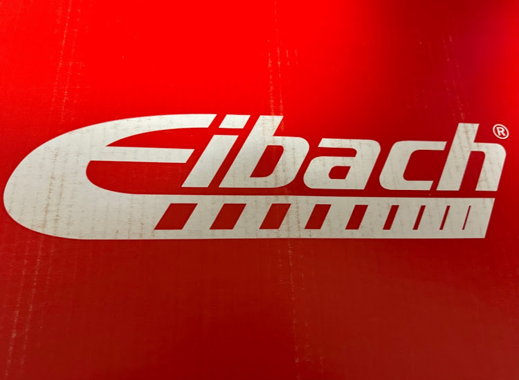 シビックタイプRのアイバッハ ダウンサス・エスペリア スーパーダウンサスラバー・YOKOHAMA ADVAN GT BEYOND・シーカー トライデントマフラー・カーピットアイドルに関するカスタム事例の投稿画像1枚目