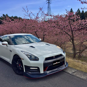 NISSAN GT-R