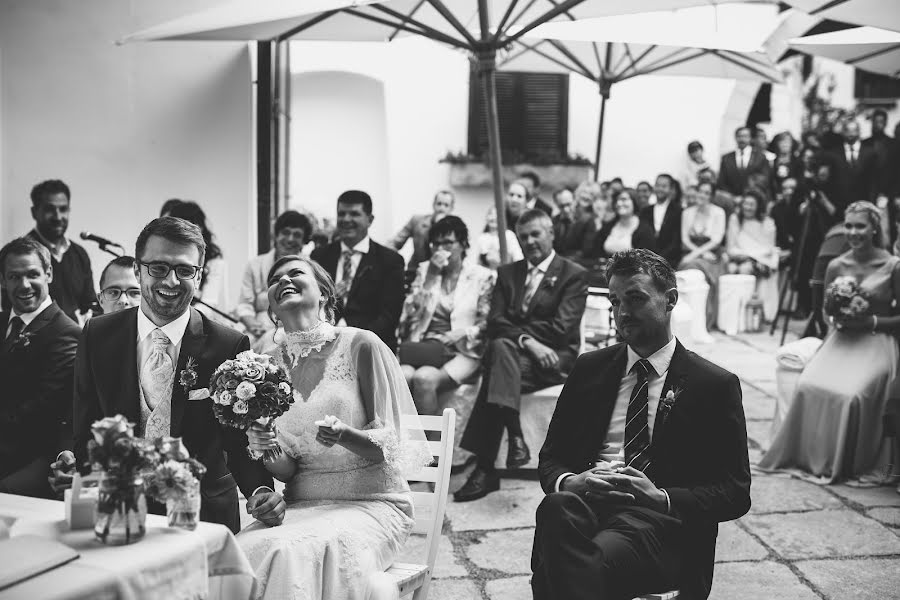 Wedding photographer Tamás Somornai (somornaitamas). Photo of 31 October 2017