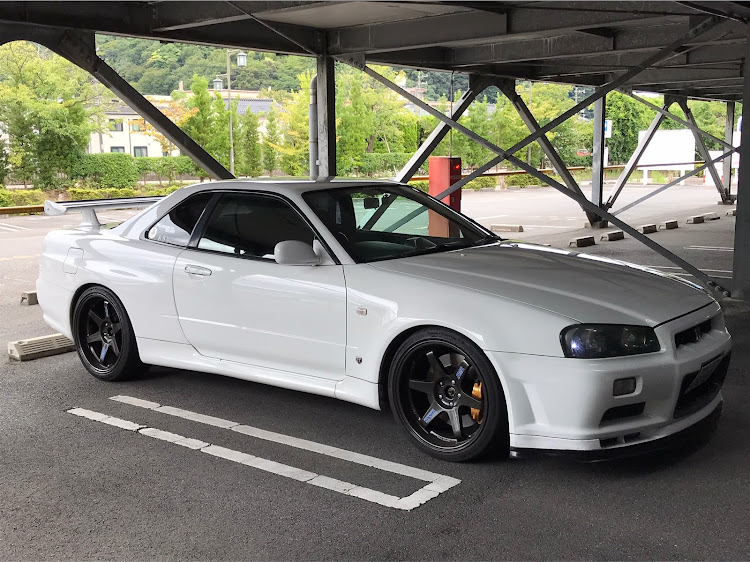 スカイライン GT-RのBNR34・毎日がラストランに関するカスタム事例の投稿画像1枚目