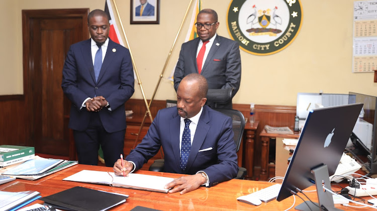 Nairobi Governor Johnson Sakaja, Deputy Governor Njoroge Muchiri and NSE chairman Kiprono Kittony on September 8, 2022