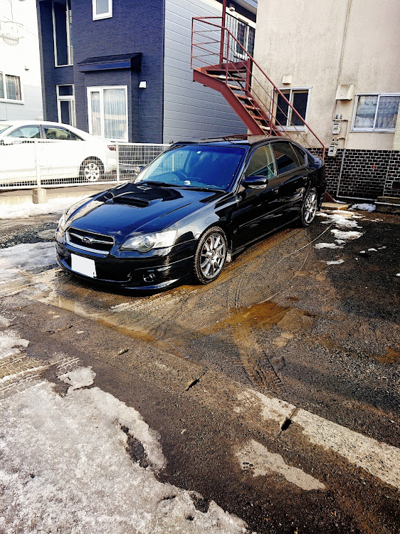 レガシィB4のはじめまして・レガシィB4・車好きと繋がりたいに関するカスタム事例の投稿画像1枚目