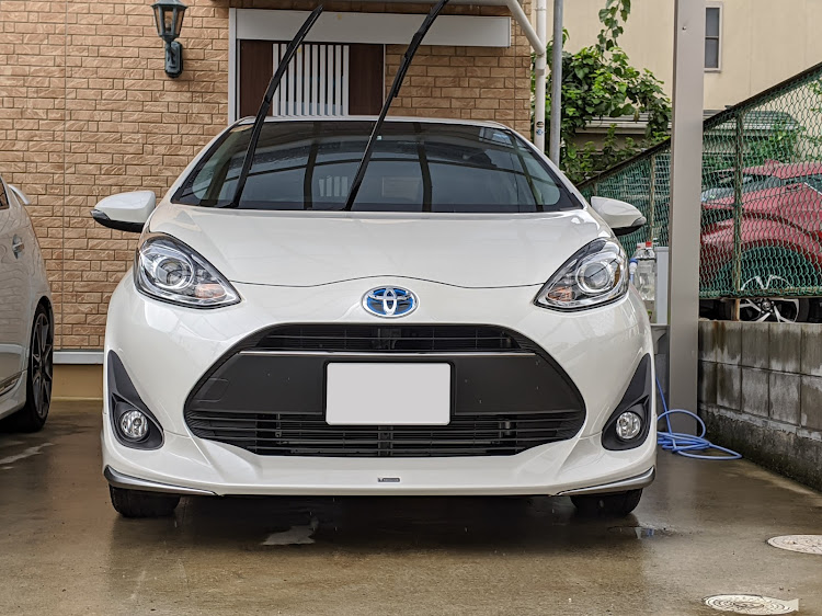 プリウスの梅雨の合間の洗車・雨でも洗車・梅雨明けまだかに関するカスタム事例の投稿画像2枚目