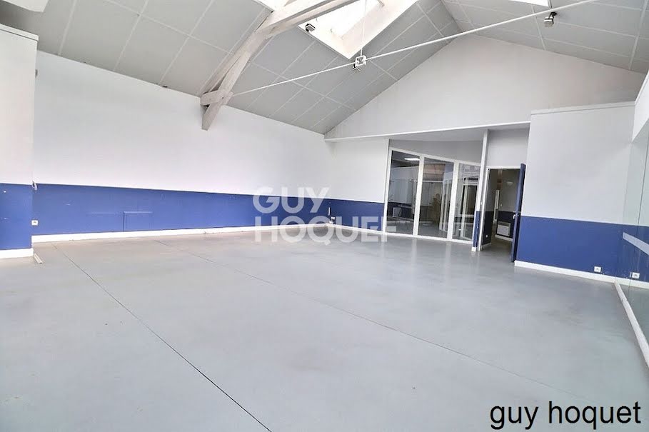 Location  locaux professionnels  205 m² à Bernay (27300), 800 €