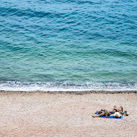 Summer on a solitary beach di 