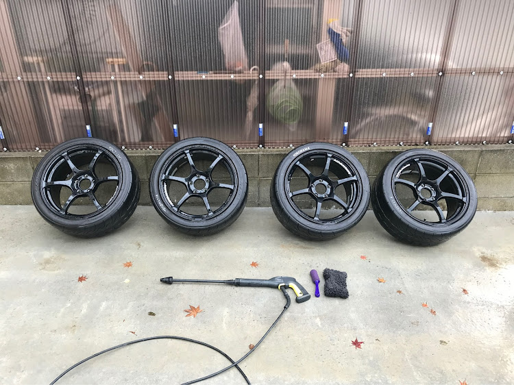 インプレッサ WRX STIのホイールうります・新潟県・タイヤ交換・ホイールが欲しい・ホイールかえたいに関するカスタム事例の投稿画像2枚目