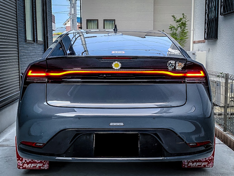 プリウスの愛車の差し色・プリウスランドスケープ・プリウスクロス・カッティングシート・マッドフラップに関するカスタム事例の投稿画像3枚目