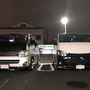 ハイエースバン TRH200V