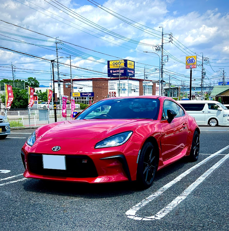 GR86の初給油ランプ点灯・ドライブ楽しい♪・てんきえぇ—なぁ—・ジェームス守山吉根店・ミニストップで ひと休み～🎵に関するカスタム事例の投稿画像2枚目