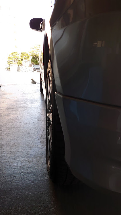 スイフトのドライブ自粛で車弄り・ワイトレ装着・佐藤精機・車高を下げたいに関するカスタム事例の投稿画像3枚目