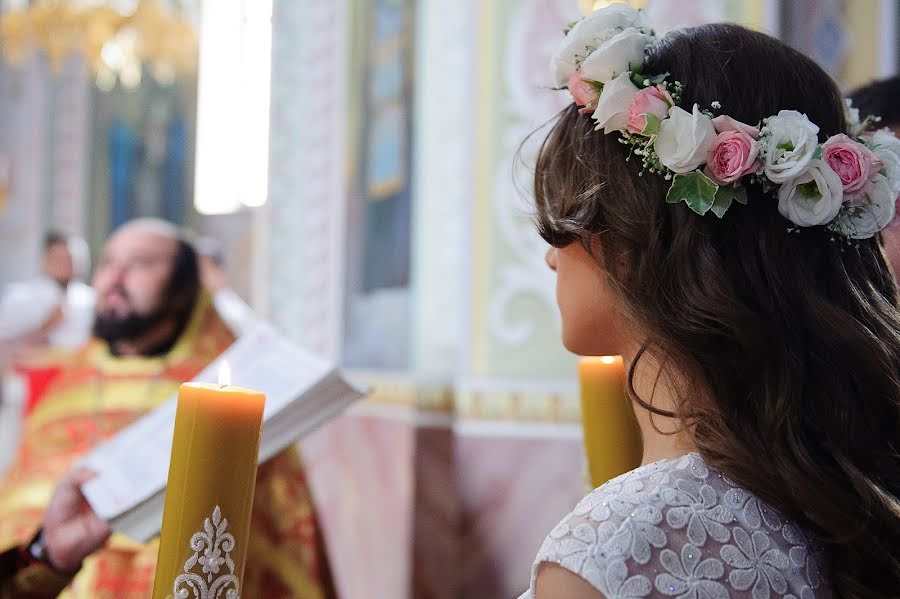 Fotógrafo de casamento Valentin Valeanu (valphoto). Foto de 8 de setembro 2015