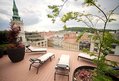 Apartment with terrace 11