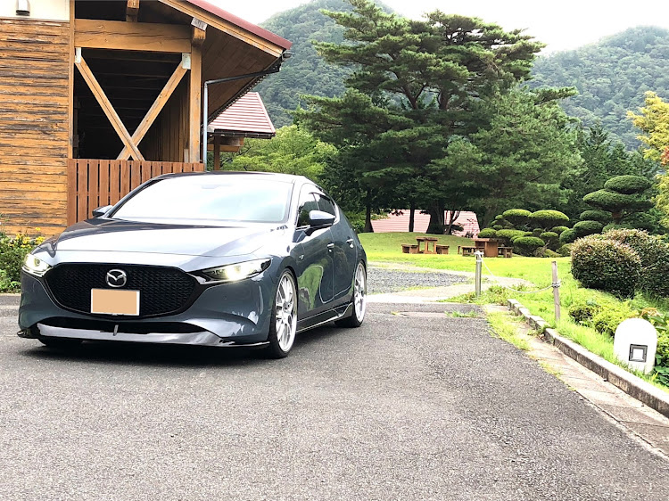 MAZDA3のマツダ3ファストバック・9月もよろしくお願いします。・安蔵森林公園・バンガローに関するカスタム事例の投稿画像2枚目