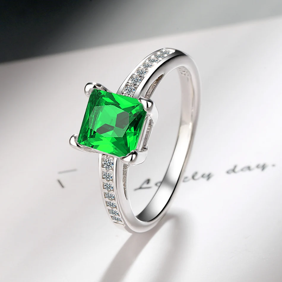 Vierklauw vierkante strass zirkonia prinses cross-border ring armband ring voor dames, een chique accessoire.