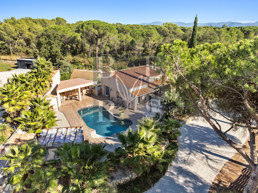 Villa with pool and terrace 1
