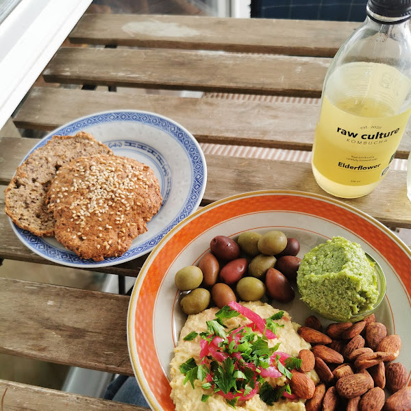 The tapas plate with glutenfree bread