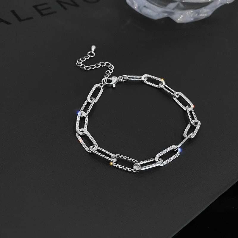 Dames Armband Stijlvolle en eenvoudige Persoonlijkheid Een modieus accessoire dat je dagelijkse look verbetert en je persoonlijkheid gemakkelijk uitdrukt met elegantie.