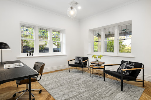 Maison contemporaine avec piscine et jardin 4