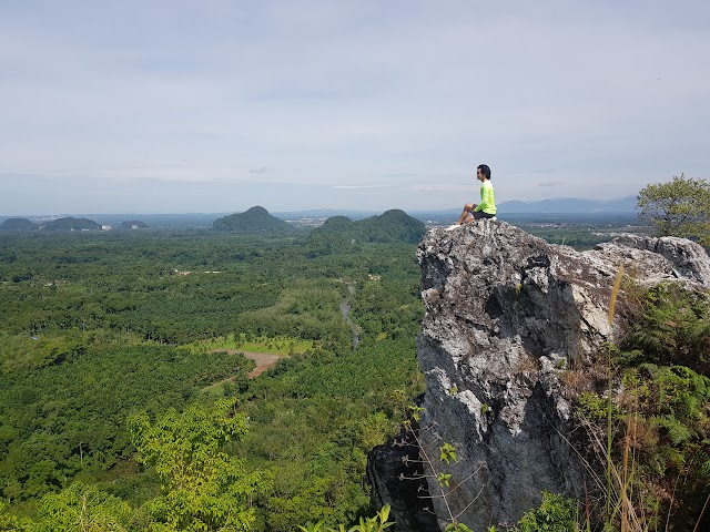 Bukit Batu Putih Gopeng Peak Viewpoint