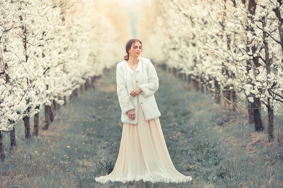 Fotografo di matrimoni Marina Ermolaeva (foto-frida). Foto del 21 ottobre 2022