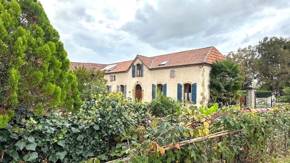 Vente villa 11 pièces 306 m² à Marciac (32230), 420 000 €