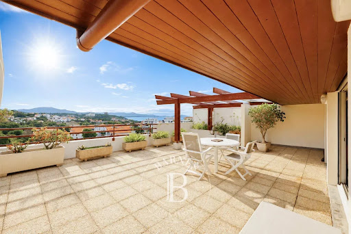Seaside apartment with terrace 1