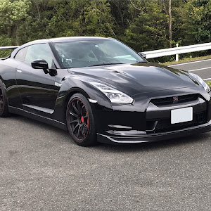 NISSAN GT-R R35