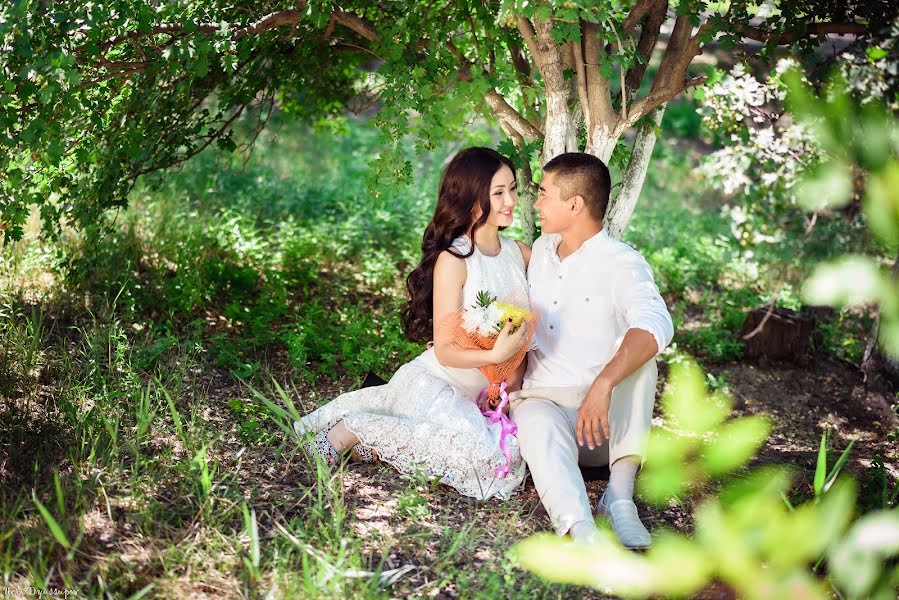 Nhiếp ảnh gia ảnh cưới Eri Dyusupov (erialtush). Ảnh của 13 tháng 7 2015
