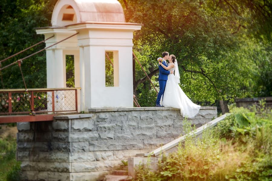 Fotografo di matrimoni Tatyana Saveleva (savelevaphoto). Foto del 18 dicembre 2015