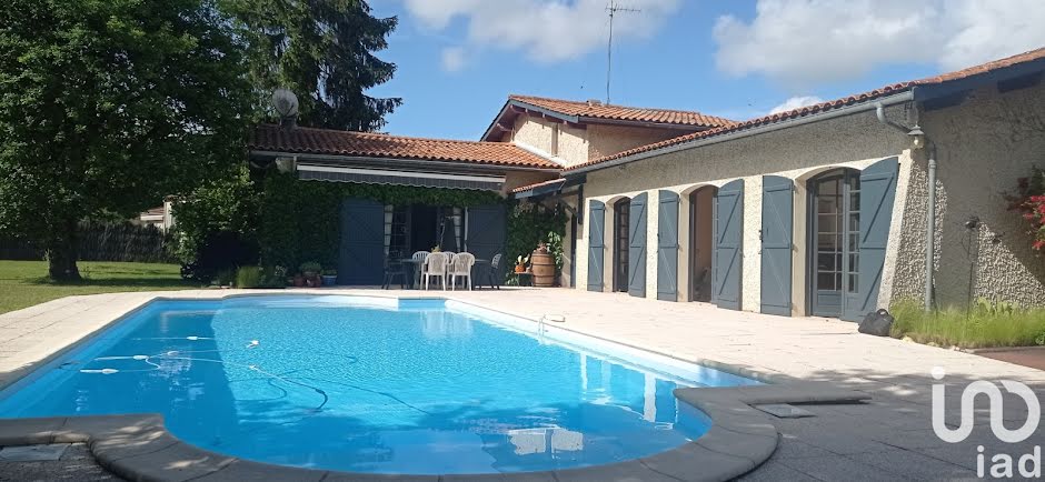 Vente maison 6 pièces 136 m² à Le Pian-Médoc (33290), 450 000 €