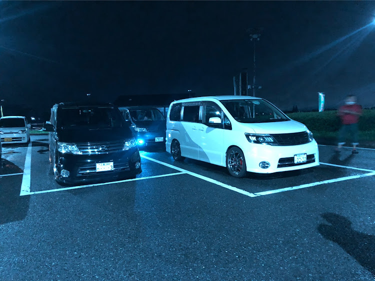 セレナの東海美箱・DIY・オフ会に関するカスタム事例の投稿画像5枚目