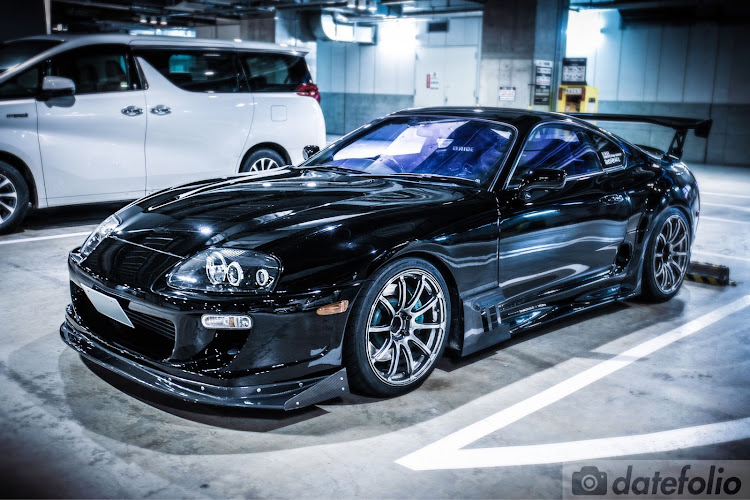 スープラの首都高・大黒PA・オフ会・ドライブ・地下駐車場に関するカスタム事例の投稿画像1枚目