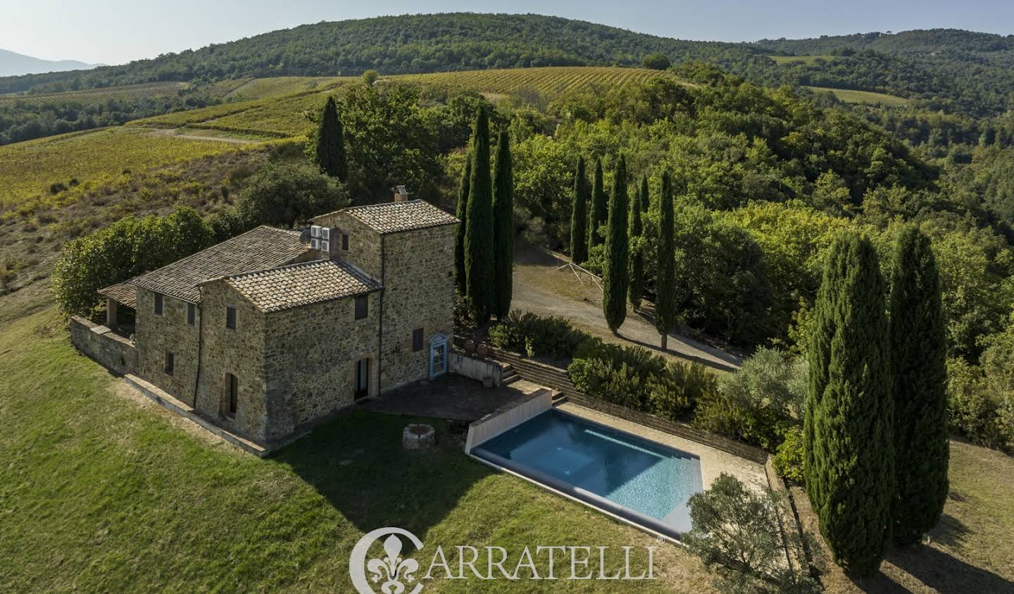 Corps de ferme avec jardin et piscine Montalcino