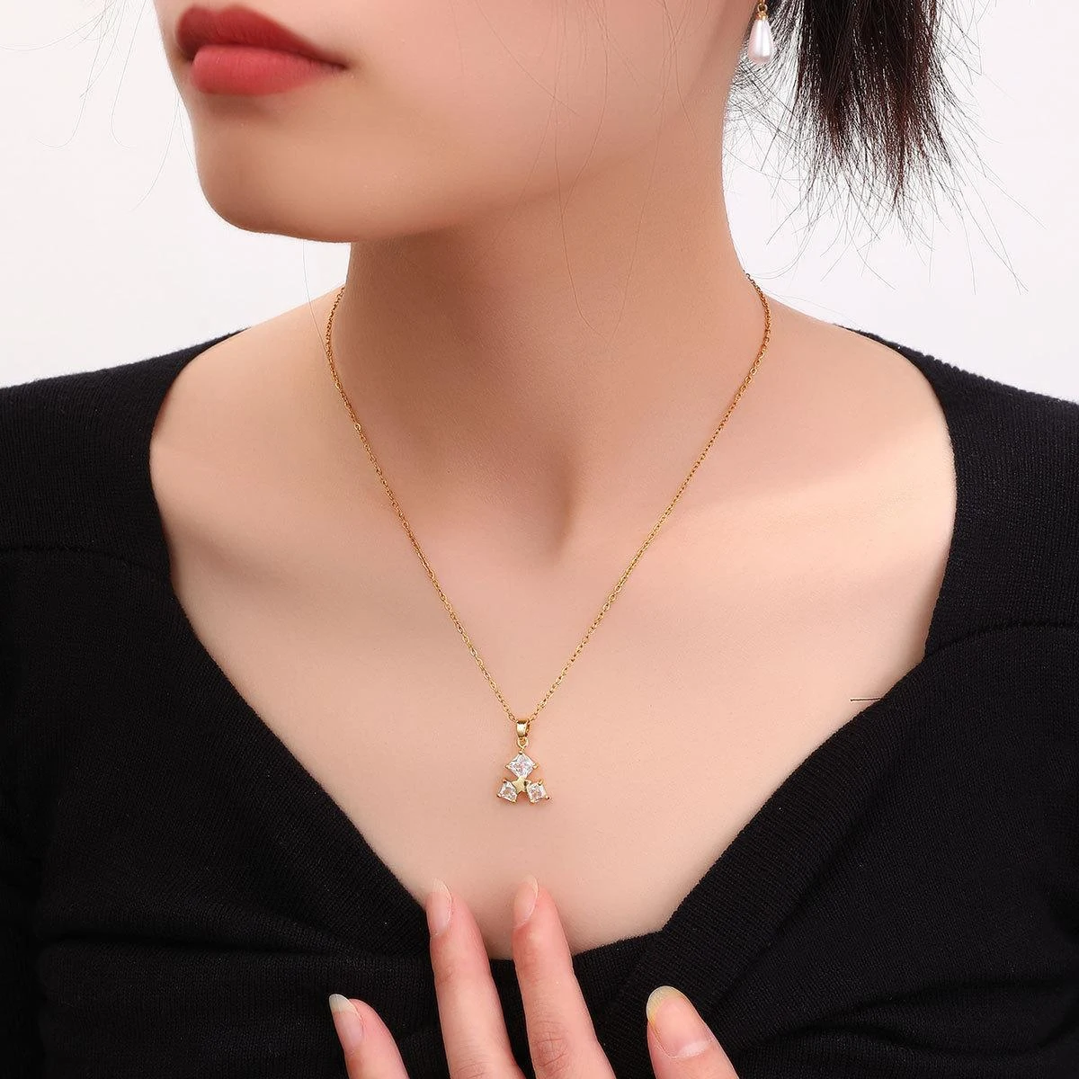 Title 10, Zirkoon XINGX titanium stalen ketting voor dame...