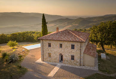 Villa with pool and garden 5