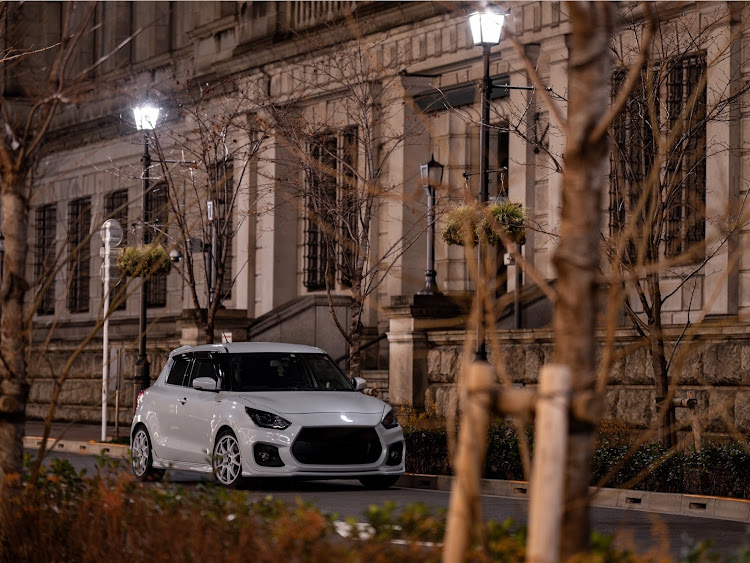 スイフトスポーツのdiscover＿ct・サブ投稿・TOKYO Night Photography・コメント有給お取り下さい🙇🏻・俺たちBBに関するカスタム事例の投稿画像2枚目